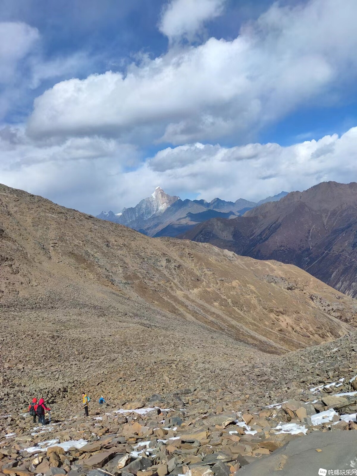 远观四姑凉山